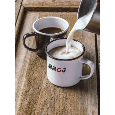Logotrade Werbegeschenke das Foto: Retro Emaille Tasse 350 ml
