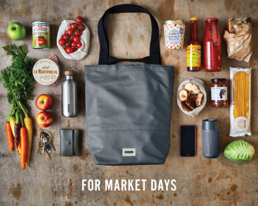 Logotrade Geschäftsgeschenke das Foto: Black+Blum isolierte 16L Trage- & Kühltasche