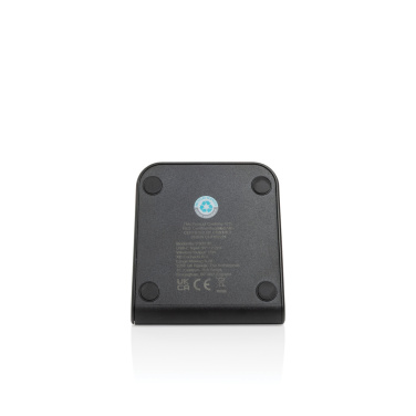Logotrade Werbeartikel das Foto: VoltPerch 15W magnetischer Wireless Charger aus RCS rec. ABS