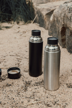 Logotrade Werbegeschenke das Foto: VINGA Tono RCS Thermoskanne mit zwei Bechern, 750ml