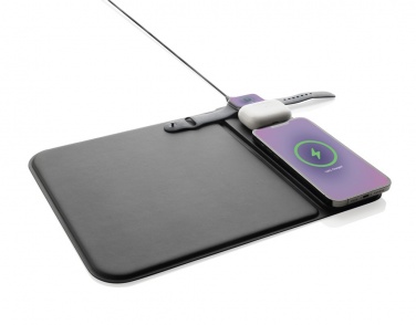Logotrade corporate gift image of: Swiss peak RCS recycled PU 15W 3 in 1 charging mousepad