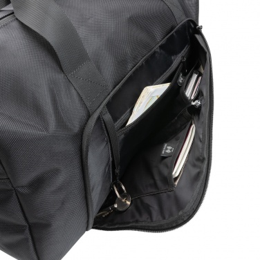Logotrade corporate gift picture of: Swiss Peak AWARE™ RPET Voyager weekend bag
