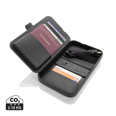 Logotrade corporate gift picture of: Swiss Peak RCS recycled travel case with 3 in 1 charger