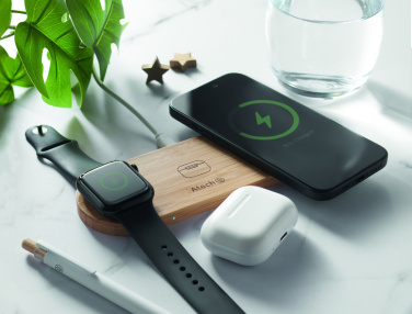 Logotrade corporate gift image of: 3 in 1 15W wireless charger