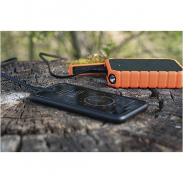 Logotrade reklaamkingitused pilt: Xtorm XR201 Xtreme 10 000 mAh 20 W QC3.0 veekindel vastupidav akupank koos taskulambiga