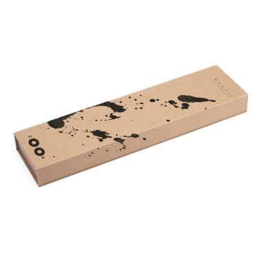Logotrade meene foto: VINGA Hattasan Damascus Santoku nuga
