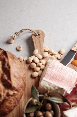 Logotrade reklaamtoote foto: VINGA Buscot Round Serving Board