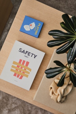 Logotrade ärikingituse foto: VINGA Mängukaardid kohvilaud edt.