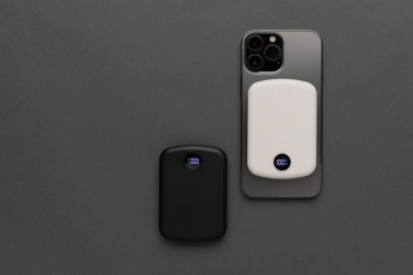 Logotrade reklaamkingituse foto: MagBoost RCS taaskasutatud plastist 5000 mah magnetjõupank