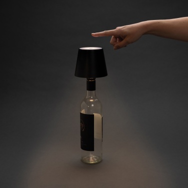 Logotrade reklaamtoote foto: BottleGlow RCS taaskasutatud plastpudeli lamp