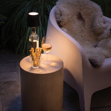 Logotrade firmakingid pilt: BottleGlow RCS taaskasutatud plastpudeli lamp