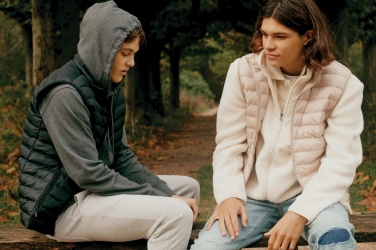 Logo trade reklaamkingitused foto: Iqoniq Meru meeste taaskasutatud polüestrist vest