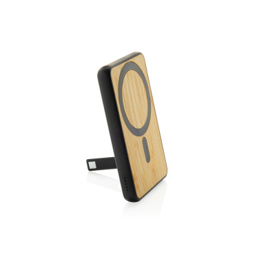 Logotrade reklaamkingituse foto: Zen RCS plastk 5000 mah 5W magnetiline bambusest akuank