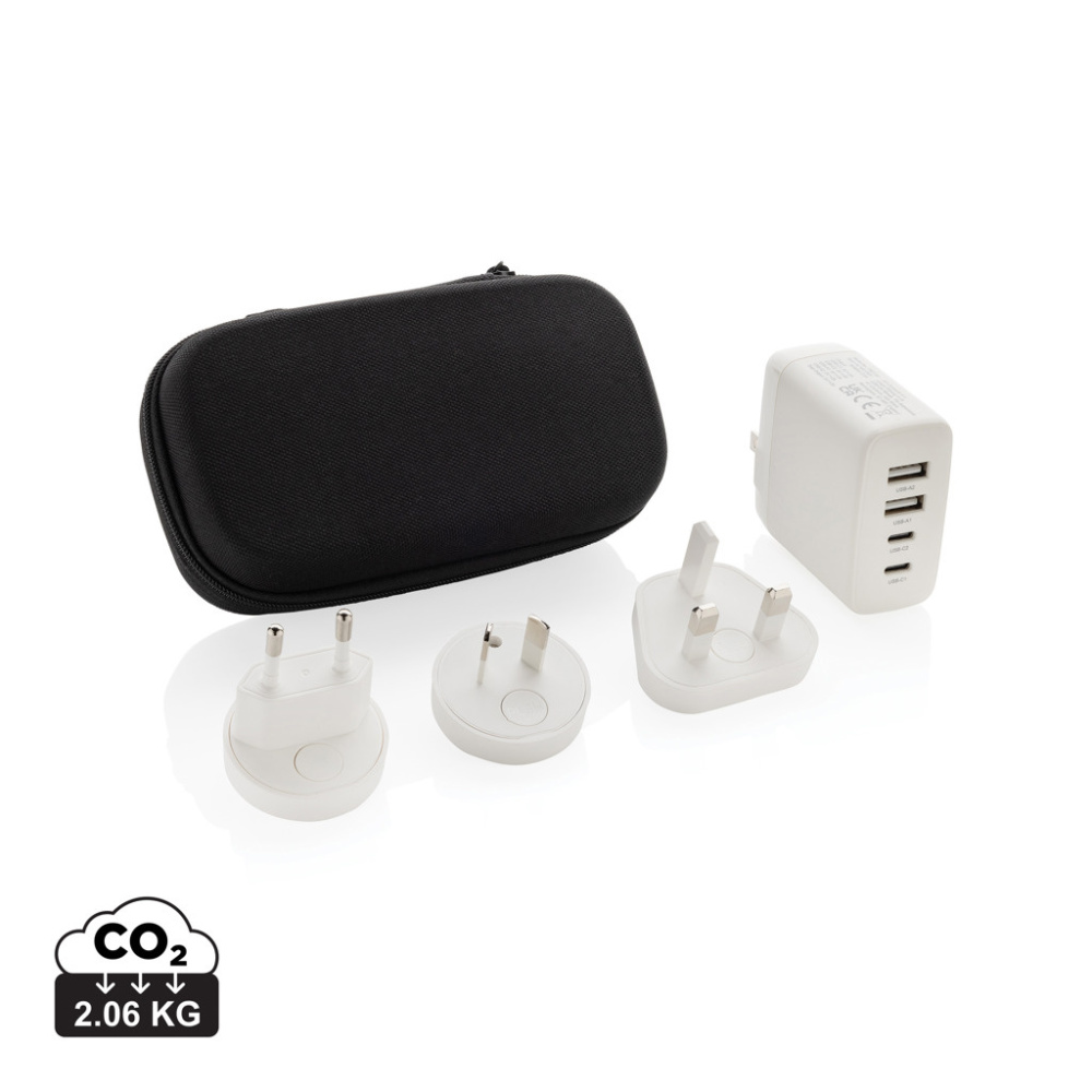 Logotrade reklaamkingituse foto: TravelCharge Pro RCS plastikust reisilaadija USB C-ga