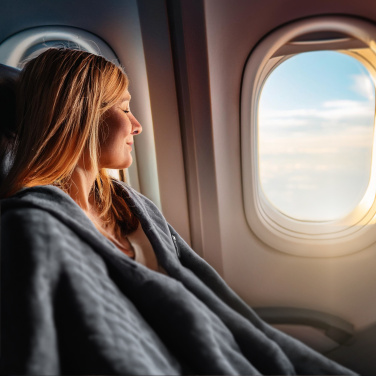 Logotrade reklaamtoote foto: Tekk ja padi 2 in 1 AMIATA Schwarzwolf