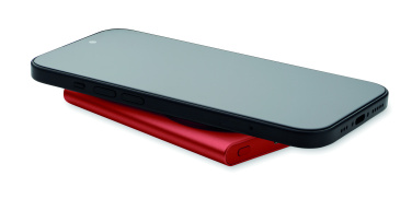 Logotrade firmakingi foto: PAWTT juhtmeta laadija akupank