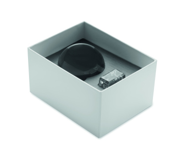 Logo trade ärikingitused foto: Klaasist ümmargune auhind