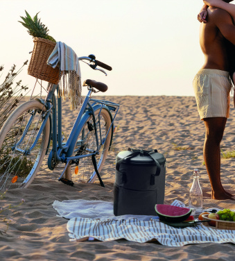 Logo trade firmakingituse pilt: COLDI külmakott-seljakott 600D RPET-ist