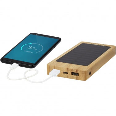 Logo trade liikelahjat tuotekuva: Alata aurinkokennoilla lataava 8000 mAh:n varavirtalähde bambusta