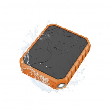Logotrade mainostuote tuotekuva: Xtorm XR201 Xtreme 10 000 mAh 20 W QC3.0 vedenpitävä ja kestävä varavirtalähde taskulampulla