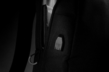 Logotrade mainoslahja ja liikelahja kuva: Swiss Peak AWARE™ RFID ja USB A tietokonereppu