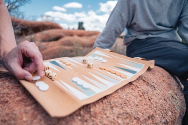 Logo trade mainoslahja ja liikelahja tuotekuva: Britton taitettava backgammon -ja tammipelisetti korkista
