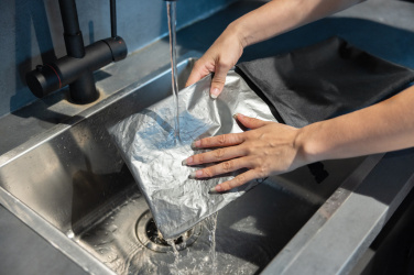 Logo trade mainoslahja ja liikelahja tuotekuva: Snackstrap AWARE™ RPET taitettava eväslaukku 30x20CM