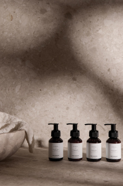 Logotrade mainoslahja ja liikelahja kuva: VINGA x TGL -vartalo- ja käsienhoitosetti