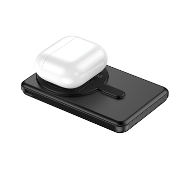 Logotrade Ideja dāvanas foto: Urban Vitamin Redwood 5in1 5000mah 20W PD magnētiskā jaudas banka