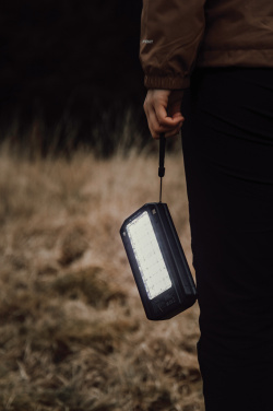 Logotrade dāvanas foto: Nordic Drift Titan 10.000mAh saules enerģijas lādētājs ar 3 paneļiem
