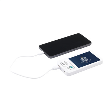 Лого трейд бизнес-подарки фото: Солнечное зарядное устройство RCS Powerbank 4000