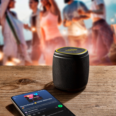Логотрейд pекламные cувениры картинка: Bluetooth-динамик HERMON Schwarzwolf