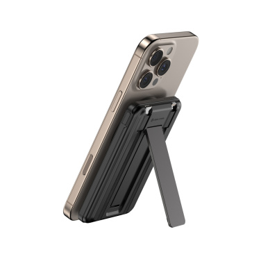 Logotrade profilprodukter bild: Urban Vitamin Redwood 5in1 5000mah 20WPD magnetisk powerbank