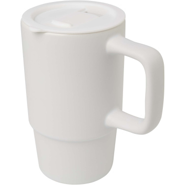 Logotrade presentreklam bild: Carter 450 ml keramisk mugg med plastlock