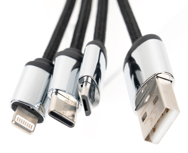 Logotrade profilreklam bild: 4-i-1-kabel med upplyst logotyp i trähölje