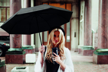 Logotrade reklamprodukter bild: Paraply + flaska presentset